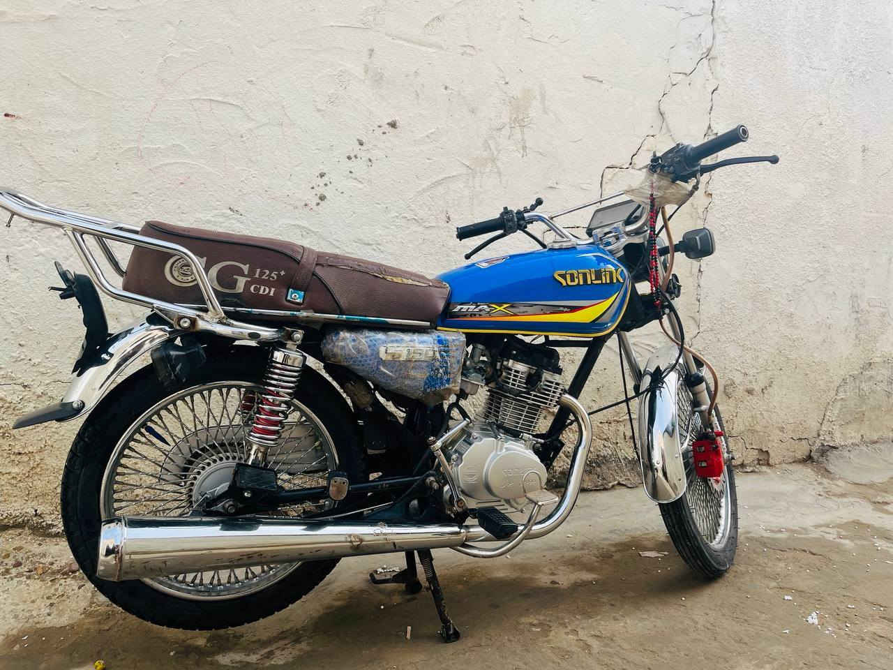 سلام عليكم دراجه تايكر 24 فول بيه نواقص بسيطه مثل شاشه ما رابطها دراجه جديده ما مفتوحه اوراق كامله كهربائيات شغاله للبيع سعر475 مكان بابل قرب سيطرة الآثار رقمي ***********
