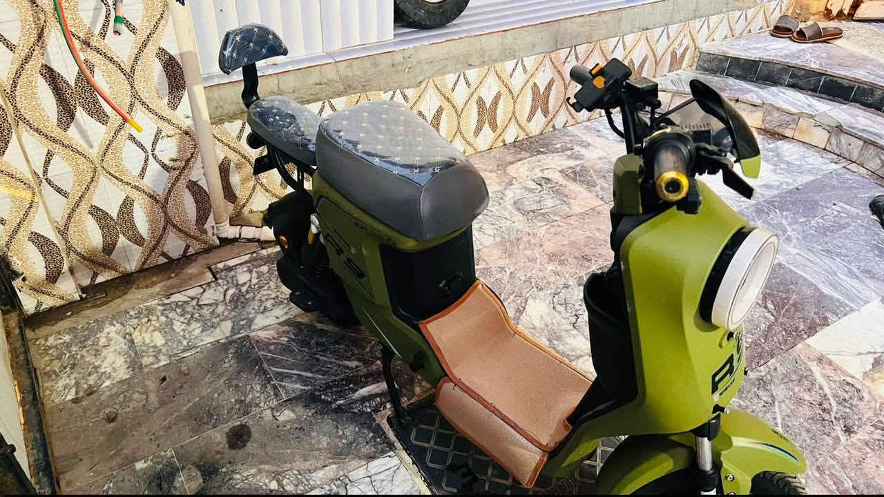 السلام عليكم 
ار 9 مديل 2026 للبيع 5بطاريات بل 32 امبير ونلي الاصلي 
دراجه  مدوشمه ستخدام قليل السعر 460 وبيها مجال قليل حك الجيه 
كهربايات كلهه شغاله لايت عالي وناصي دبل اشاره اشاره يمنه ويسره وهورن وبلوتوث سويجين وبصمه وكارت تشغيل عن بعد 
شاحنه الاصليه عنوان بصره حيانيه قرب بانزين خانه على شارع القائد  واتساب ***********
