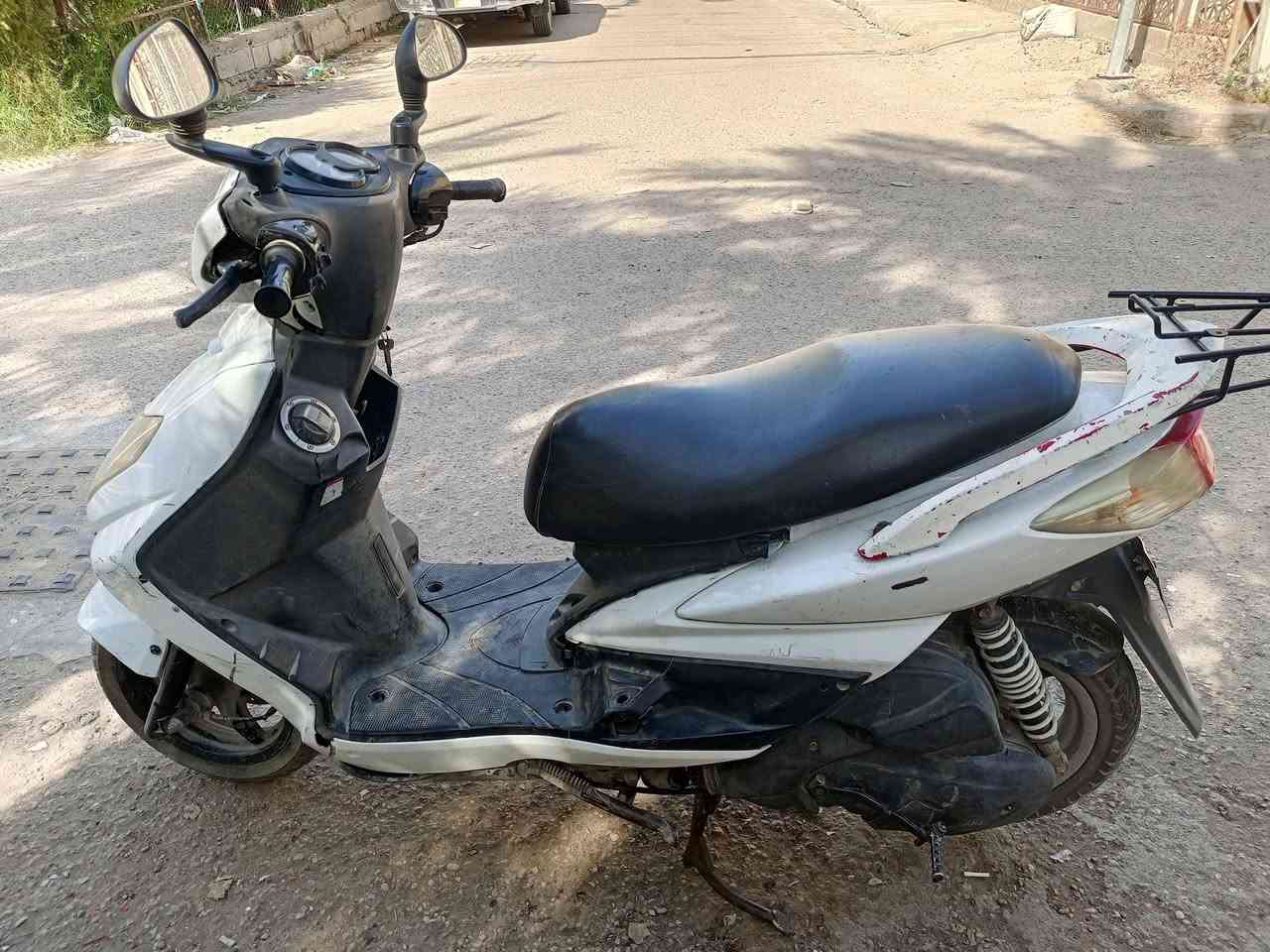 سكنس فحل نوزل مرقم بغداد باسمي مكينة مجفت جديد كهربائية جديدة كفرات نسبة النضافة 70 / 100 سلف هندر شغال عارضة  مليون و200 جودة السوك مستعجل على للبيع بدون مراوس ***********
