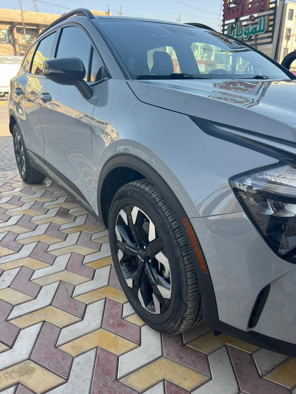 سلام عليكم 
سبورتج 2023 لون سمنتي وارد امريكي x-Line
حادث بسيط كلش 4 اصابع بالصندوق موضح بصور الحادث تعتبر كلين 
فول مواصفات ماشيه 49500 ميل بدون ايرباك جديد كلش شرط الفحص مكان السيارة الدوره ش 60 الاتصال *********** السعر  228 $
