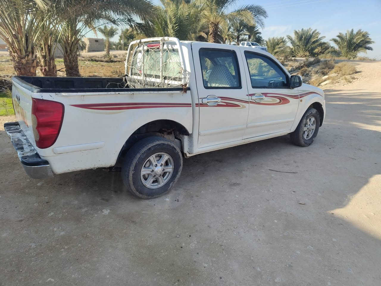 سلام عليكم
مكلف بالنشر 
كريت 13 سيارة بيها تجيه بسيطه 
كير ومكينة وحداديه وكربائيات شرط 
السعر 53 وقفل 50 والتفاصيل يم راعيها
***********
