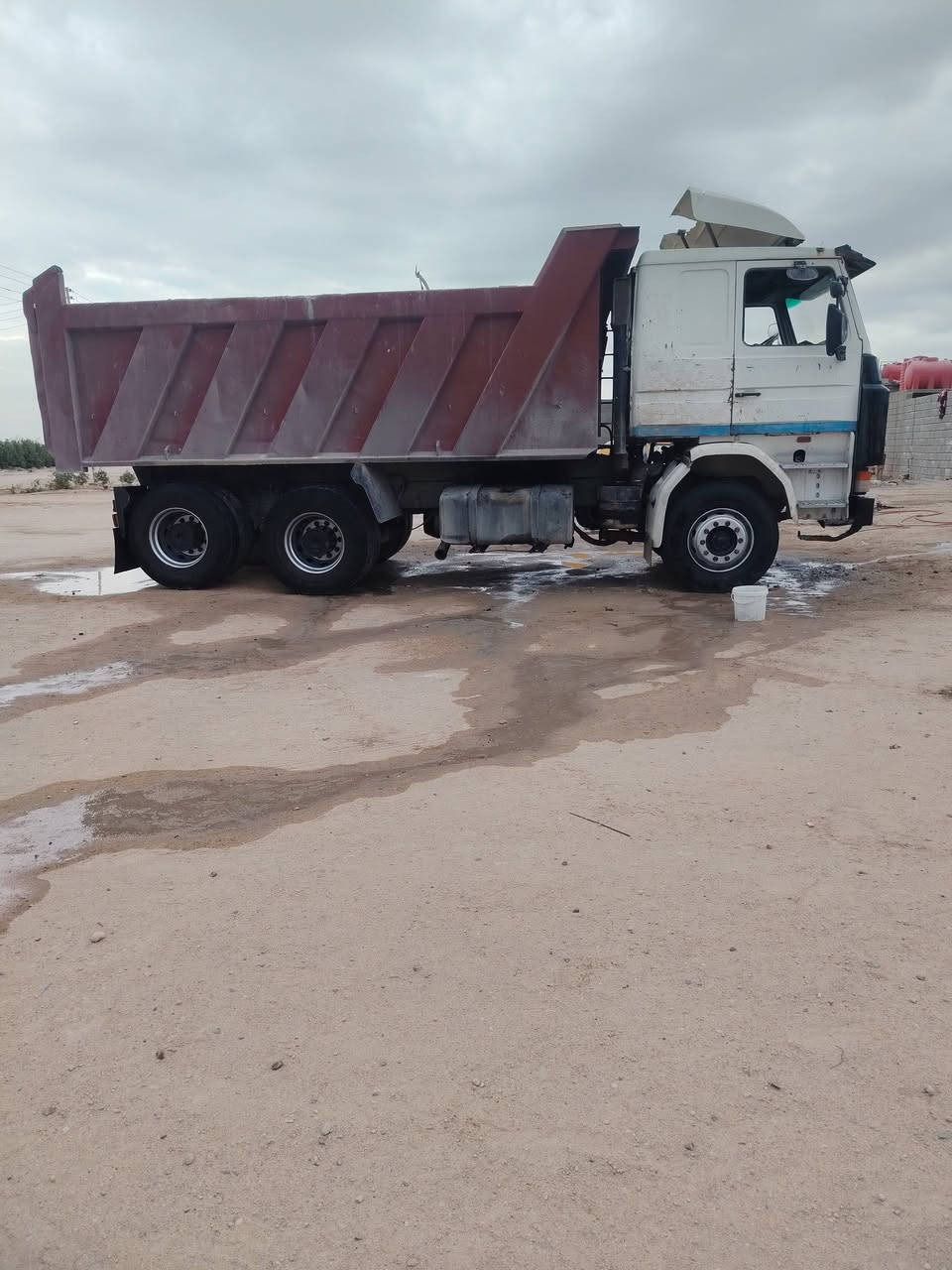 للبيع سكانيا مديل1991 رقم قادسية  راعيه بل حله سنويه28 تحويل محرك ستوه مجفت ستندر كير 5بي5 مجموعه19علا28خفيفه  شاصي مكفول عده تطواله من يم  سنتر باتري جديد  زوج تاير كدام تبريد شقال جديد ولباقي فوك نص عمر  بم نوزل باور طبشه  تاروسه ونج جعمقه علا شرط مكاني بصرة  ***********
