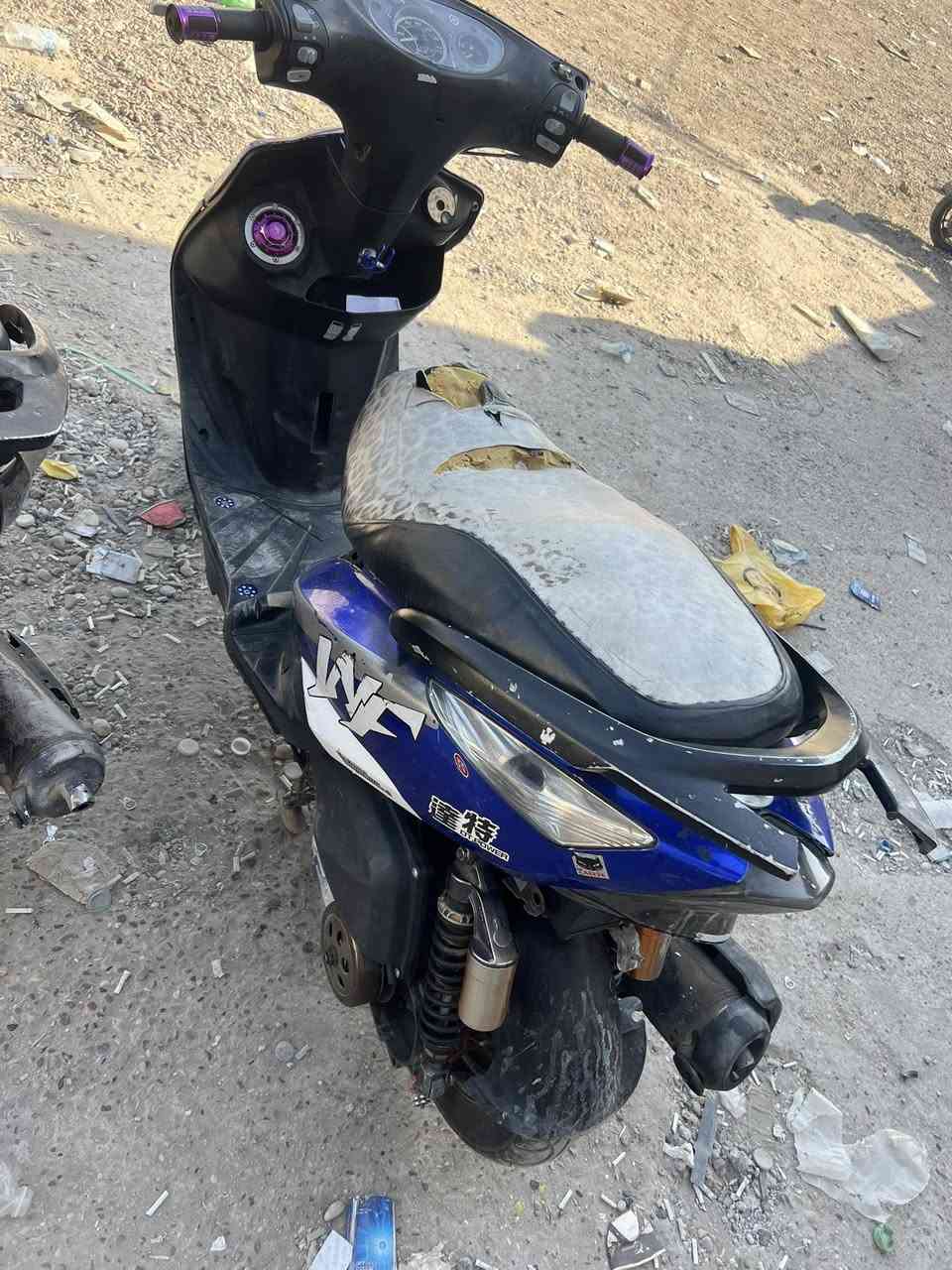 دراجه تعلب بوشته58 كور بلادي دراجه مابيه اي نقص ولا تبخر ولا بيه نضوح او غير شي دراجه فقط الملح الخلفي تعبان يرادله نبديل سيعر 400 قفل مكاني بغداد الحريه ثالثه
رقم ***********
