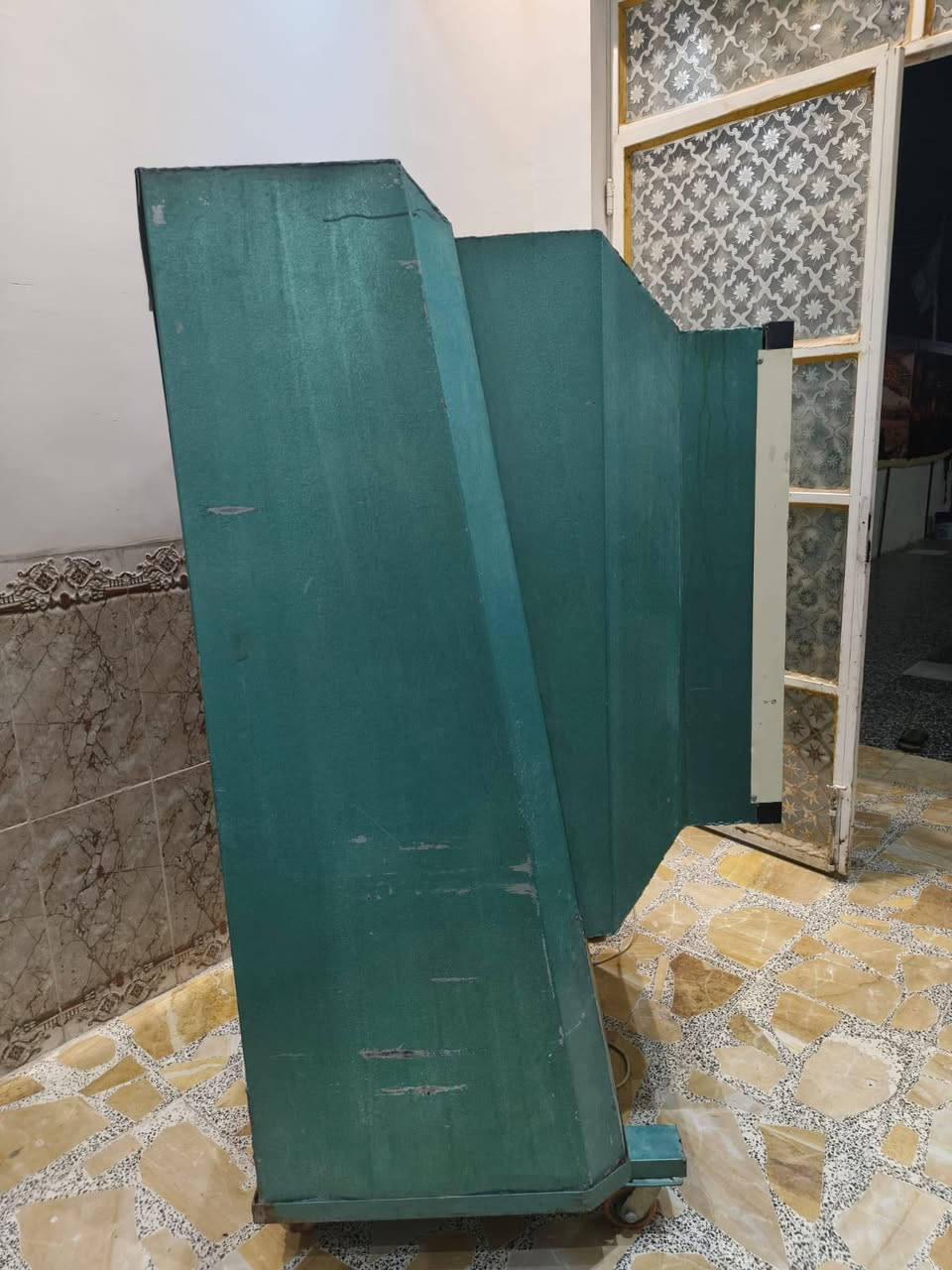 مبردات نظيفة للبيع +مولدة كيا ٣٠ كيفي
للا استفسار الاتصال على الرقم ***********
او المراسلة واتساب
