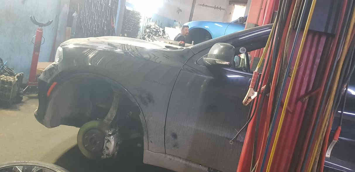 العالمية لصيانة السيارات الأمريكية 
العرض مستمر  تخفيض خيالي 
حدادة صدر جيب 11 الى  22 
السعر 500 الف دينار  مع الدبلات   اصلي موبار  
حدادة صدر جارجر أوباما جالنجر  
450 الف مع الدبلات  اصلي موبار 
 تخفيض على الادامة 
تبديل بلكات اصلية  مع تنظيف النوزلات  مع تنظيف الجويتر  
مع فلتر شوته  مع البرمجة مع العمل  150 الف   
تخفيض على تبديل الدهن  65  الف مع الفلتر  شرط الزيت تخليقي بالكامل تمشي علية  8 الف كيلو  
تبديل هيدروليك كير طيارة 
200الف  مع العمل 
تبديل هيدروليك كير عصا 
120 الف  مع العمل   
تخفيض على التجفيت وتبديل مكائن 
20  بالمية 
صيانة جميع الاعطال الميكانيكية والكهربائية  
تبديل وصيانة الكير  
العالمية بخدمتكم  للاستفسار الاتصال على رقم الشركة او الواتساب 
*********** 
***********
بغداد الوزيرية مقابل مسرح الطليعه
