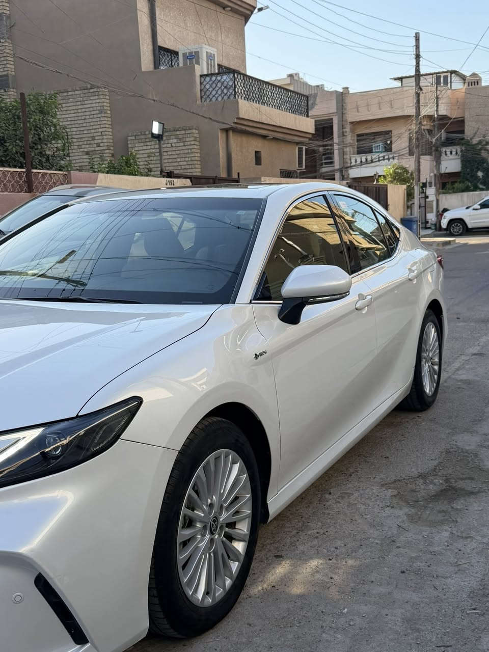 كامري 2025 E plus وكالة عبد اللطيف ( ياباني)
مكفولة كفالة عامة ماشية 25 الف كيلو
سيارة سلايت حساسات بردة خلفية 
عنواني بغداد السيدية للاستفسار ***********
