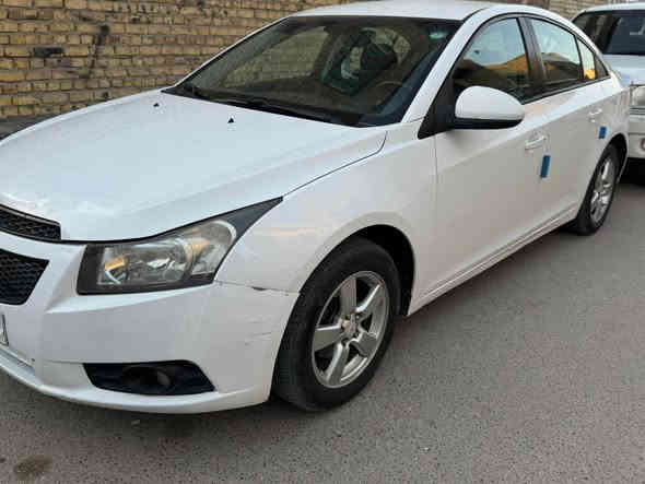 سلام عليكم شوفر ليت كروز خليجيه موديل 2012 .مكفوله كفاله عامه سياره اربيل  سياره كلش نضيفه 
مكان السياره بغداد 
والسيارة بسمي
سعر 90 بيهه مجال قليل الاستفسار *********** بغداد
