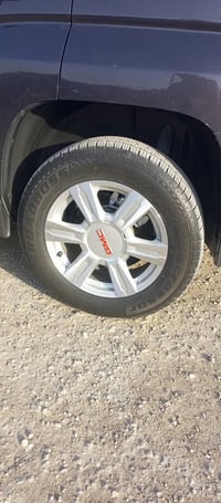 جمسي تيران موديل 16 محرك 2400 صدر جديد تخم تاير تبريد ضربه جاملغ وبنيد...