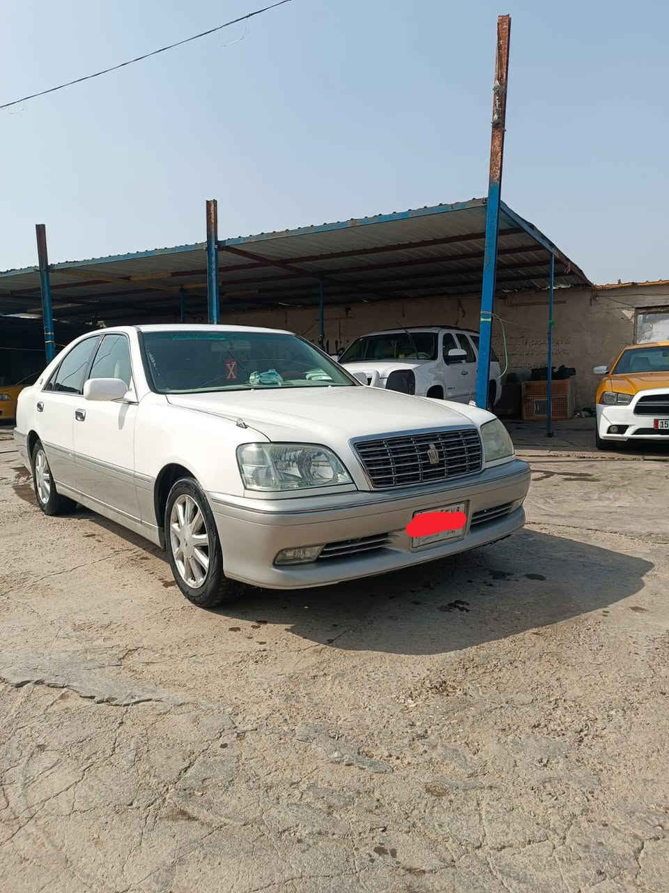 سلام عليكم جنون البيع سيارة كامله موصفات فول بدون فتحه
مكينه دي فور جبير تبريد ثلاجه كامله سيارة 

كفاله من ضربه من كصه وكلبه سيارة مسجله بشهر 4 الفحص مالتها سعر 70 تواصل ***********
