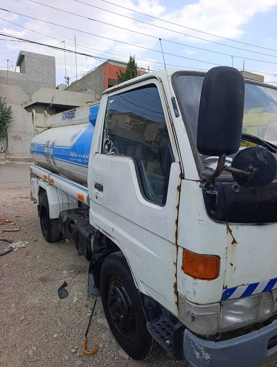 تەنکەری دانیای مودیل 99 وەرق لەژێر بەشەرتی مەکینەو گێڕ تەنکی . گەڵبەنایز. بۆزانیار پەیوەندی کە ***********
