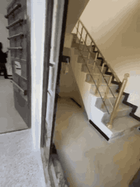 شقة للايجار 📣 في منطقة الاسكان الزراعي . طابق اول . * تحتوي على ٣ غرف ...