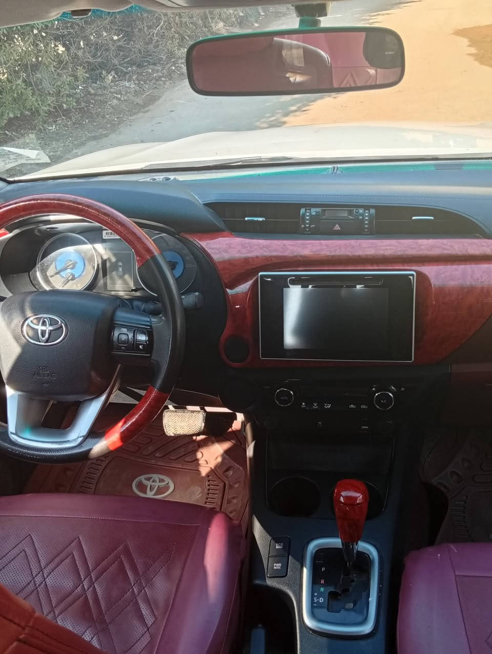 سلام عليكم سياره هايلوكس 2018 مكفوله كفاله عامه السعر253 وبيه مجال  ***********       ***********
