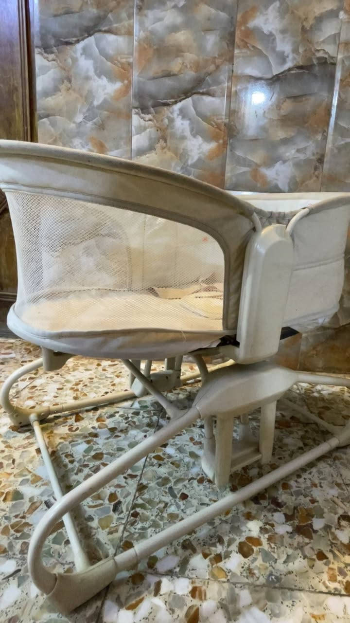 كاروك أطفال هزاز بي موسيقى للبيع ستعمال قليل


**إذا كنت صاحب هذا الإعلان وتريد حذفه لأي سبب، رجاءا أرسل رسالة إلى الدعم الفني**