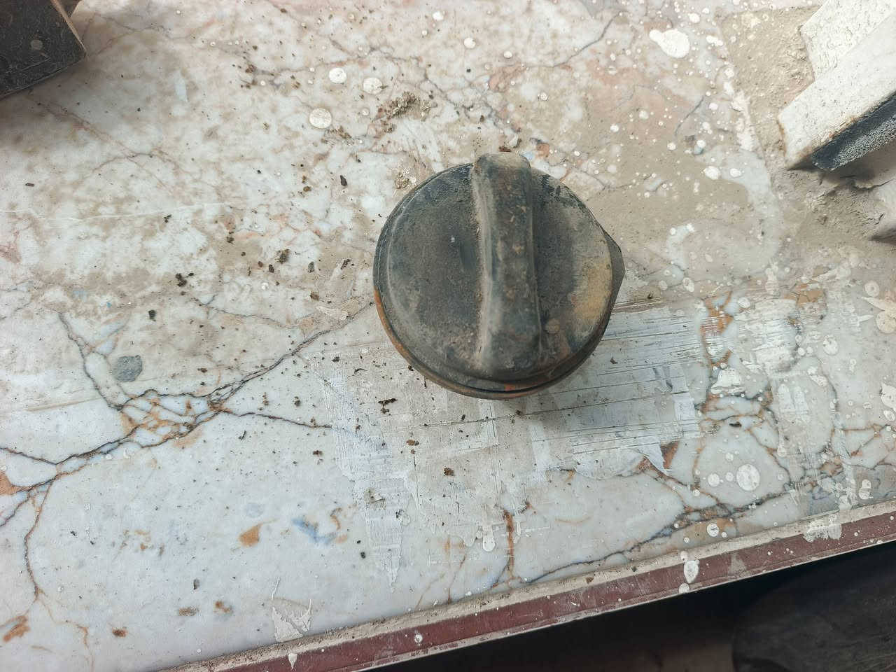 سلام عليكم غراض سورينتو موديل 20 امريكي لاستفسار ***********
