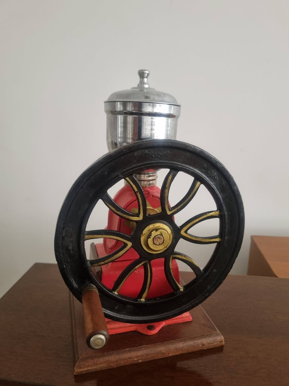 للبيع
طاحونه للقهوه


**إذا كنت صاحب هذا الإعلان وتريد حذفه لأي سبب، رجاءا أرسل رسالة إلى الدعم الفني**