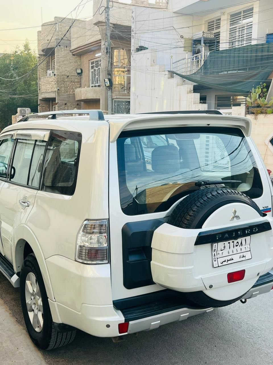 السلام عليكم 
باجيرو حبتور 2014 
بيهة صفحة صبغ +بداية خيط تبخير +
المكينة مجفتة
السيارة حلوة ونضيفه رقمهة بغداد 
السعر 130 مع المجال
الرقم ***********
