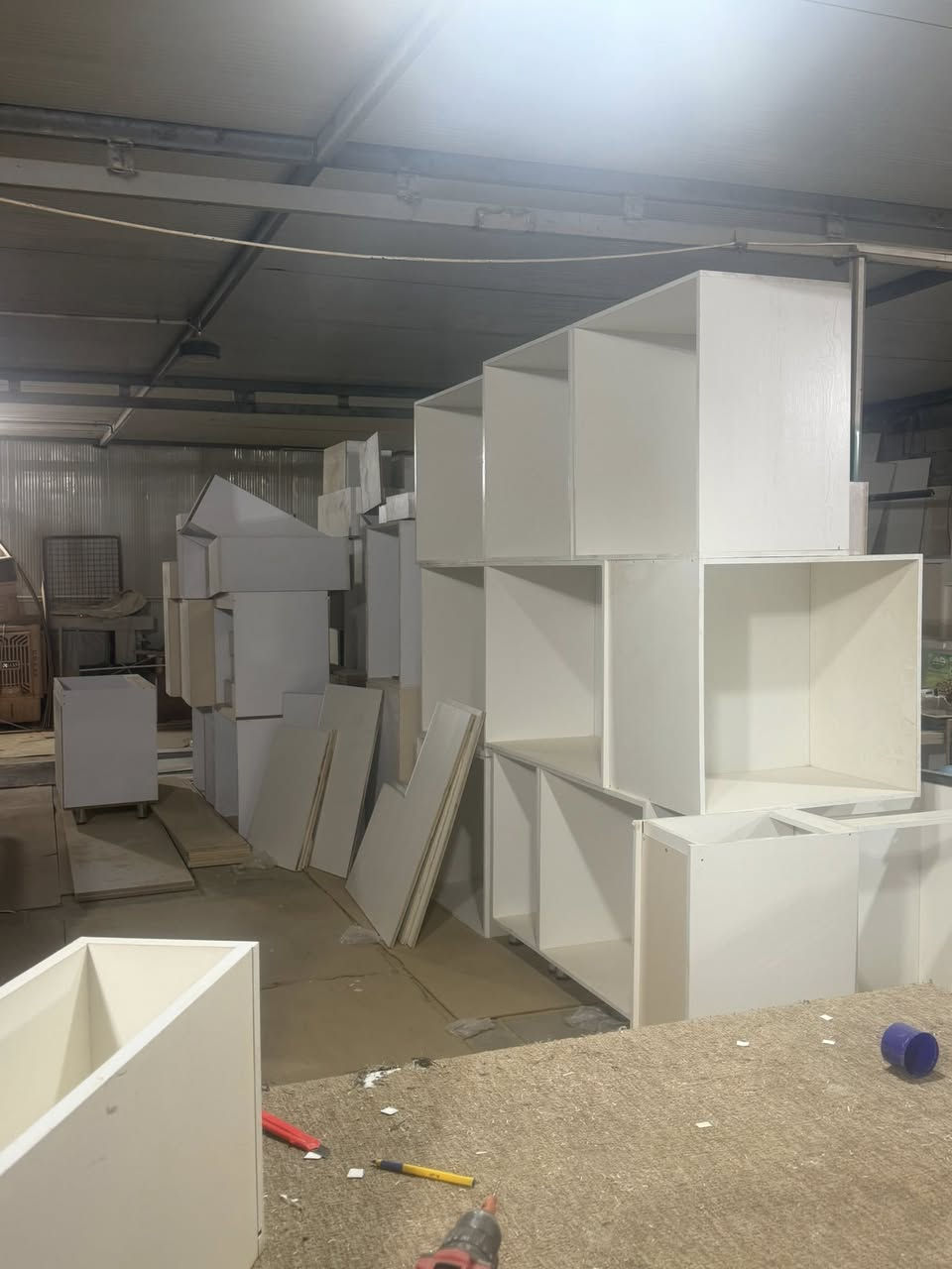 معمل لسطوره
السلام عليكم الى اصحاب الشركات والمعارض:
عمل غرف الدرسنك روم بمختلف التصاميم
"عمل كابينات مطابخ mdf لوح تركي 18 ملم ثقيل بمختلف القياسات والانواع.
"ظهر 5 ملم وجهين.
التنفيذ باوقات قياسيه ودقه في المواعيد والعمل 
العنوان بغداد للاستفسار الاتصال على الرقم موجود واتساب:***********
ملاحظه:مع شد البواب وتغليف الكابينه 
ملاحظة:توصيل مجاني داخل بغداد
