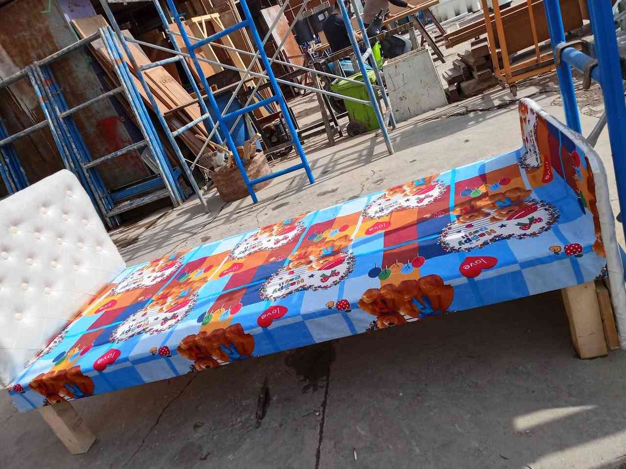 المفرد بسعر جملة متوفر جمله مفرد السعر 58 الف فقط 
جرباية ام نفر صومية /تخته/وراس عالي وناصي مدوشم 
شغل درجة اولى ومتوفر ام نفرين هم موجود بيبان وجراجيب وكل أنواع خشب ***********
مكاني الشعلة ومتوفر توصيل لكل مناطق مجاورة
