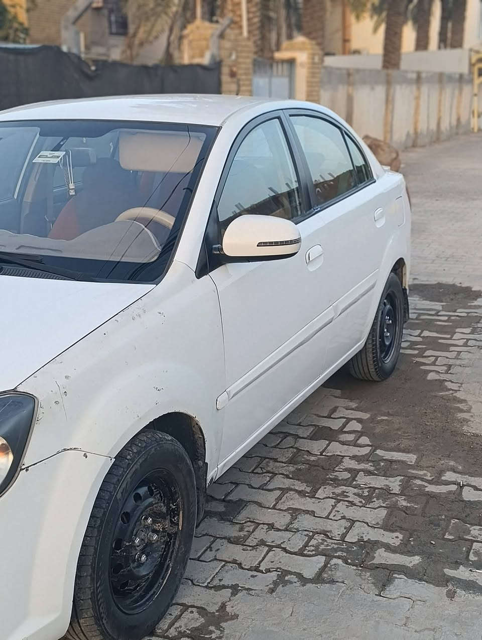 السلام عليكم
كيه ريو 2011  محرك 1400 بيها تبخير
بيها صبغ قطعتين مكانها نجف 
بسم كردي مو شركه

سعر 75وبيها مجال ***********
