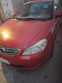 BYD 2016  السياره فول بصمه فتحه بيها طخه بسيطه كلش والسياره احلى من ال...