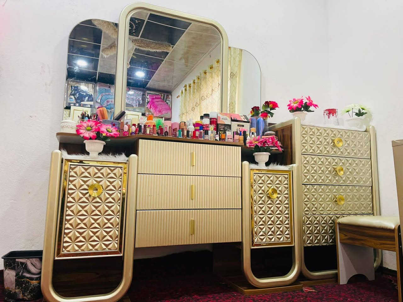 غرفة تركي اخو الجديد ٨ قطع السعر مليون و١٠٠ وبيها مجال
موصل القوسيات


**إذا كنت صاحب هذا الإعلان وتريد حذفه لأي سبب، رجاءا أرسل رسالة إلى الدعم الفني**