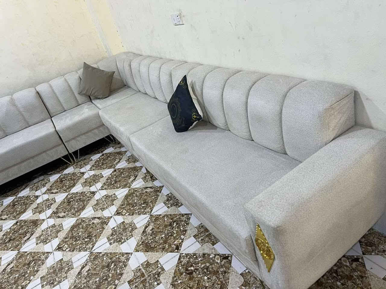 بؤ فروشتن
١٠ نةفةريية
بةلوكي ماوة
***********
