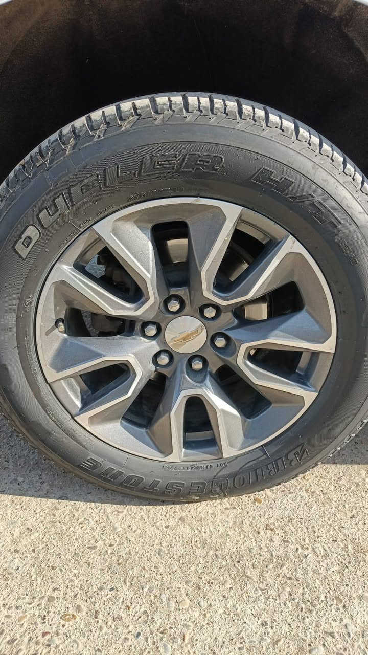 ويل كب شوفر 23 LT
حجم 20 اصلي امريكي للبيع 
السعر مليون و ميه ( 1100) 
مكاني بغداد حي اور 

***********
