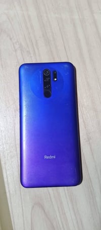 موبايل للبيع ذاكره 64 الجهاز وضع الشركه بس فطر زغير بالشاشه السعر 80او...