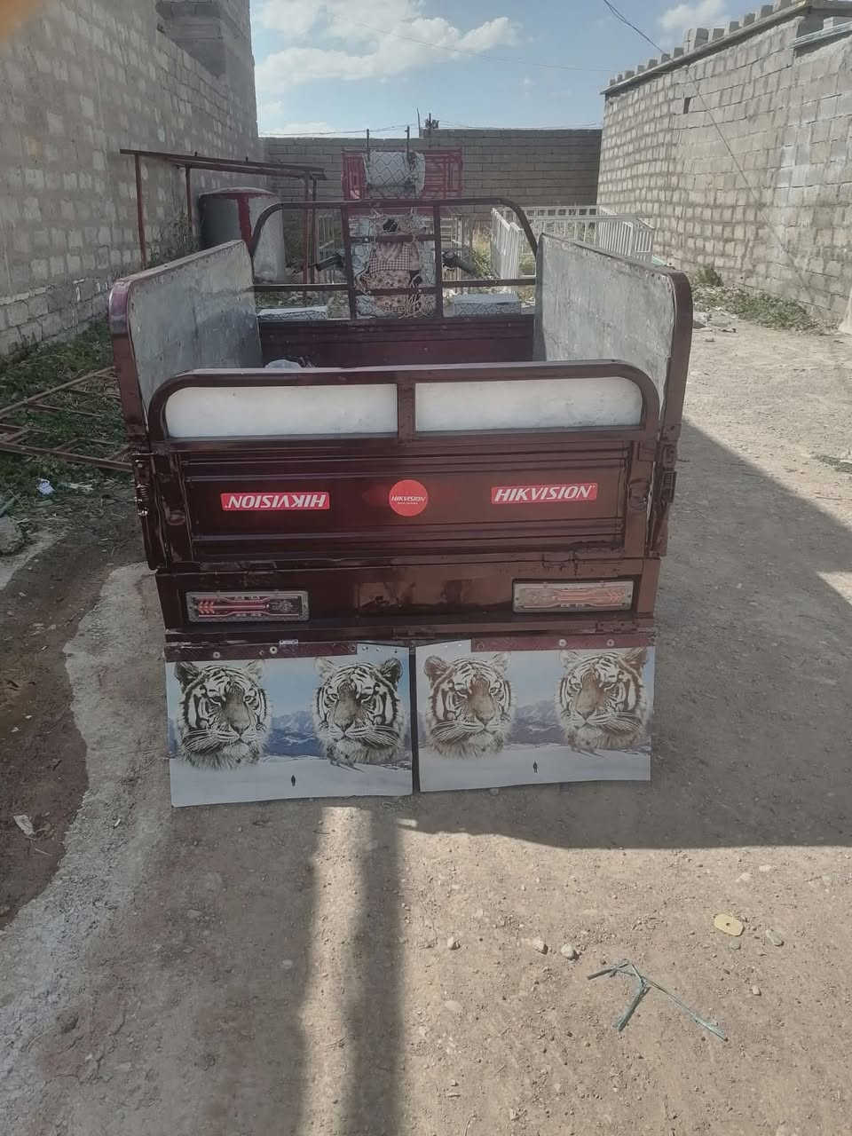 للبيع موديل 2018 منفيس موجود ستوته كدام العين بس الهندر خارط السبرنك الداخلي ستوته رزنه وحلوه الشراي يجي خاص او يتصل *********** مكاني ايمن حي اصلاح الزراعي
