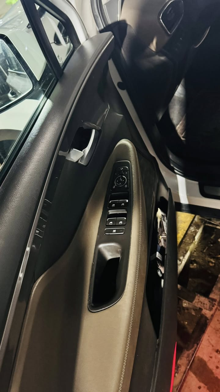 سنتافي 2020 خليجي 7 راكب 

سعر 248 ورقة ومجال 
السياره في مجمع بسمايه 
رقم صاحب سيارة 
***********
