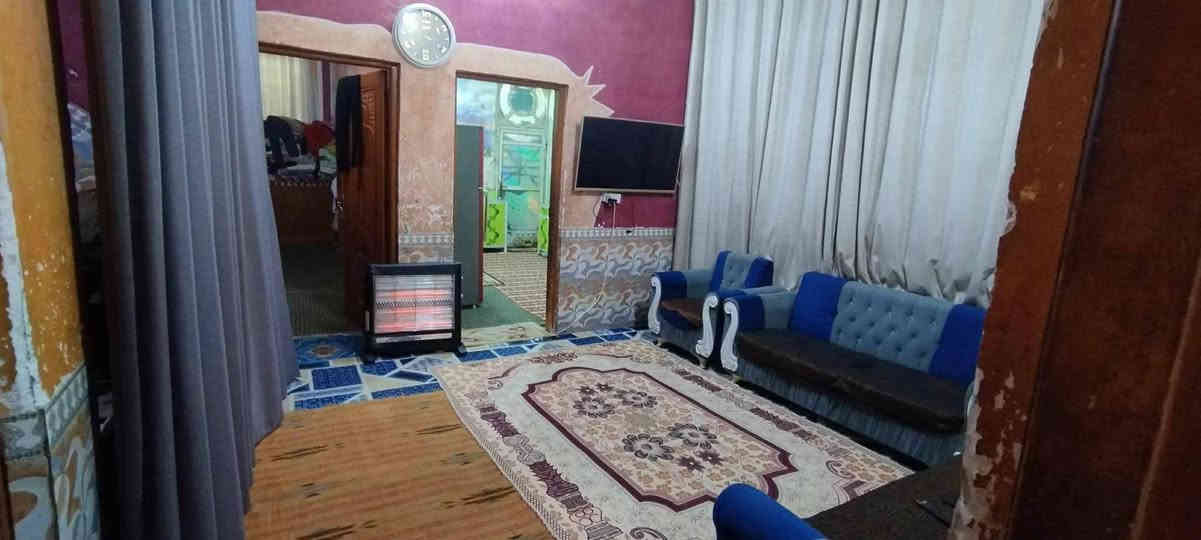 توكل على الله
بيت طابقين طابو صرف سوك شيوخ حي العسكري شارع إطفاء 
مقابيل موكب الصديقة ع ....قرب مدرسة ابراهيم المجاب 

الطابق الاول..2 غرفه وهول ومطبخ وصحيات داخلية وساحة كبيرة جداً 
الطابق الثاني.. غرفه 3 غرفه وهول وصحيات داخلية 

المساحه 200م
البناء طابوك السقف كونكريت طابق الاول وطابق ثاني 
البيت نظيف جدا جدا 
قريب على دائرة اطفاء جدا موقعه مميز ويعتبر تجاري 
السعر 170 بيه مجال 
مراسله الصفحه او الاتصال على الرقمي ***********
***********
