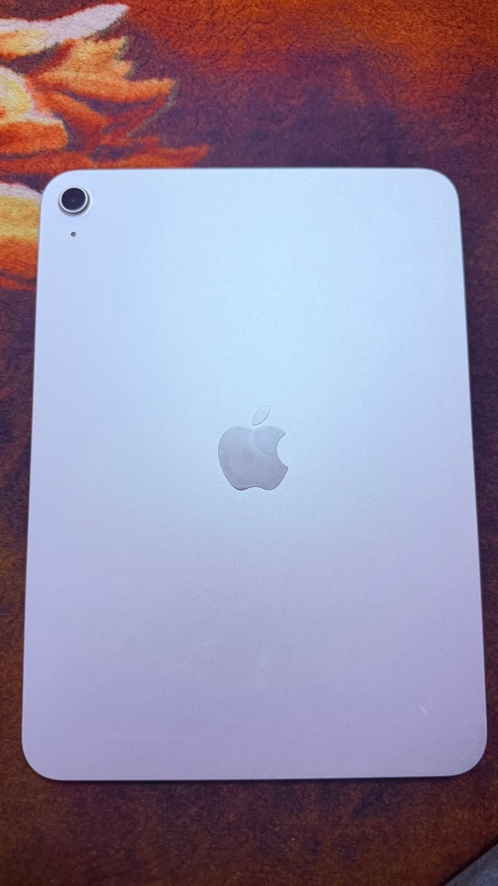 ipad 10 . 
نضافه 100/100.   😉🔥🔥
بعده داخل الضمان 🔥🔥

ذاكره 128 G


**إذا كنت صاحب هذا الإعلان وتريد حذفه لأي سبب، رجاءا أرسل رسالة إلى الدعم الفني**