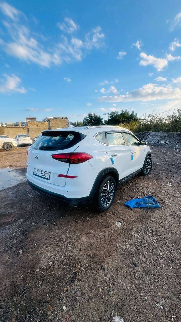 للبيع توسان 2019 خليجي رقم بغداد بسمي السياره فول كشنات  كهربائي محرك 2000 دوش حساس أمامي خلفي فول عده البنورامه تبريد ثلج السياره تعرضت الحادث جفيه ابيع ع حادثها  عنواني بغداد الامين الثانيه  ((*********** ))((***********))ترهم مراوس
