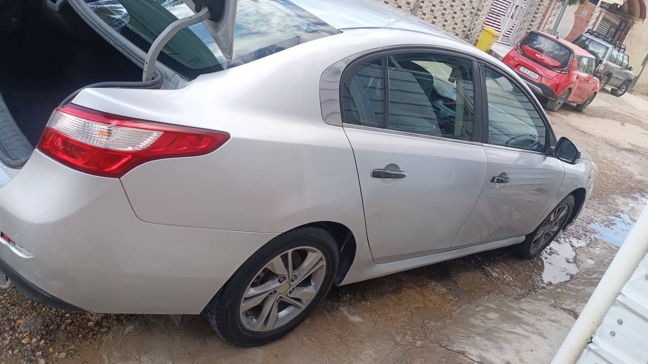 رينو سافران موديل 2012مكينه 2000 اربعه سلندر مرشوشه عام اثر جراد بيها باب الصدر مبدل مكينه بيها تنقيص قليل جدا سنويه لسنه 2029 تحويل ثاني يوم السعر المطلوب 80 ورقه وبيها مجال قليل


**إذا كنت صاحب هذا الإعلان وتريد حذفه لأي سبب، رجاءا أرسل رسالة إلى الدعم الفني**