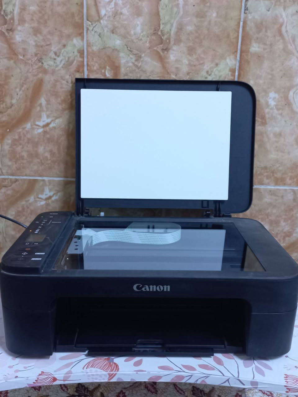 السلام عليكم
طابعة كانون كاترجات حبر سائل
رقم الكاترج ٤٤٥ و ٤٤٦
ملون وعادي
استنساخ وسكنر
بيها وايفاي
طابعة ١٢٥ نسخة فقط
السعر ٦٠ الف وموجود توصيل


**إذا كنت صاحب هذا الإعلان وتريد حذفه لأي سبب، رجاءا أرسل رسالة إلى الدعم الفني**