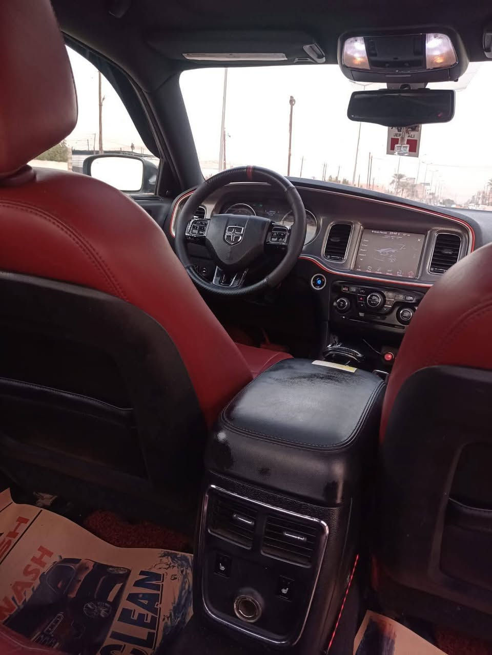 جارجر 2012 ( خليجي ) 
كفالة من الصبغ والضربة والتبديل فقط بارد بيها مكانات وبيها سونار 
فول مواصفات 
فتحه 
بصمه 
شاشه كبيره 
كير طياره 8 نمر 
تبريد قطعتين 
كلاصات تدفئه تبريد 
تدفئه كشانات 
بصمت ابواب 
كامره خلفيه 
كشنات جلد احمر بلادي 
داخل احمر وسود  
داعاميات SRT + دفيوزرات جانيبه 
تخم تاير جديد 
مكينه كير خير من الله 
صدر امامي خلفي قبل سبوعين بدلته 
منضومه زنون ام 400 دولار 
مكان السيارة بغداد الغزالية 
السعر 160
***********
