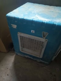 مبرده لبيع سعره 65الف وبيه مجال 07800546783