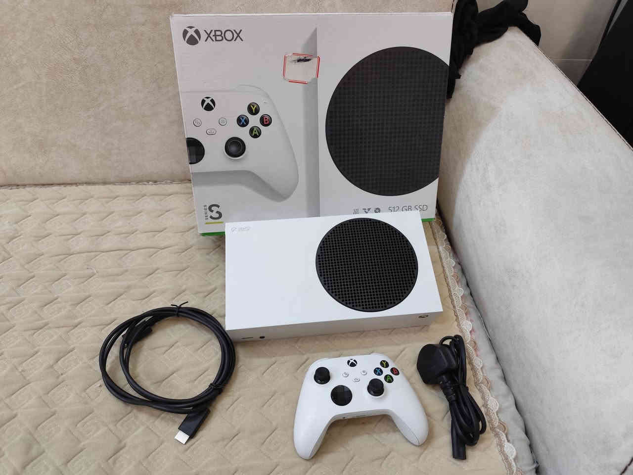 سلام عليكم شباب
جهاز اكس بوكس اس سيريس للبيع انتاج 2022
 حيل نضيف ومرتب كامل الملحقات الاصليه كيبل
 كهرباء كيبلhd  
يده وحده اصليه كلش نظيفه 
جهاز حيل نظيف ولا شخط بيه 
هارد الجهاز 512ssd 
لامفتوح ولا مصلح ولامبند  ومصور لكاته على وضع الشركه  وتصفح اون لاين مثبت بالمنشور يعني جهاز مامبند  واليده مابيه اي عطل ولادرفت كلش نضيفه
والملحقات نظاف كلش 
كارتونه موجوده 
جهاز مليان اللعاب منزلات وجاهزات اخر تحديث والجهاز اخر تحديث كبل شد واللعب 
جهاز كله على وضع الشركه جهاز ابد مامتعوب باللعب والتصفح طلقه 
بي حساب مشترك 
بيه كومه اللعاب امنزلات الك كبل شد واللعب
بيه كرة قدم  تعليق عربي 
بيس 26 بيه حساب كرة قدم بيس 26كلش قوي مليان لواعيب اقوياء روح نافس بيه اون لاين 
مكاني بالحله 
سعره ب295 الف قفل

***********
