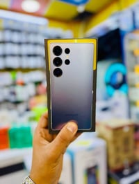 سامسونج S25 ألترا • ٢٥٦ جيجا • كارت ضمان