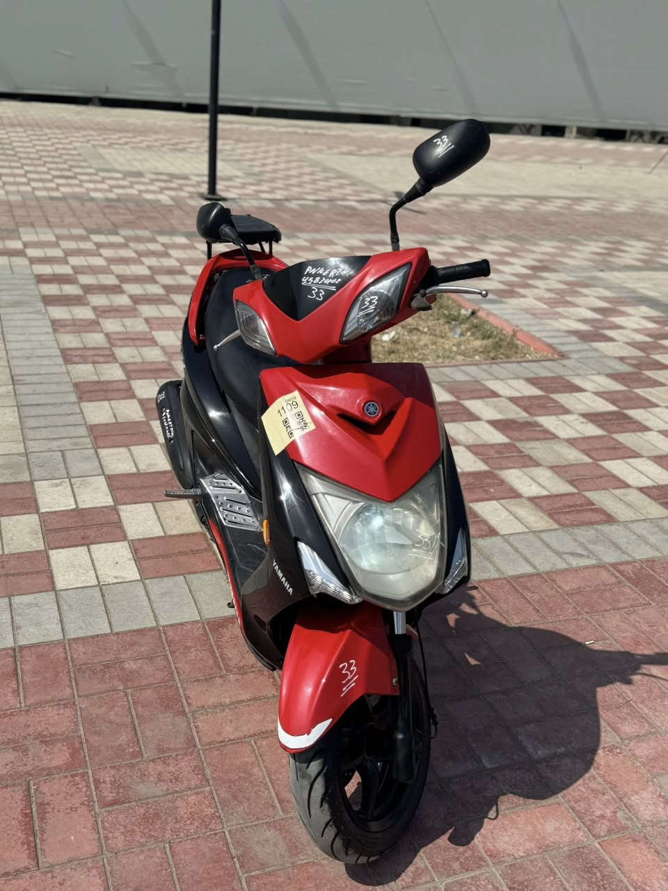 سلام عليكم للبيع دراجه سكنس لد  ياباني الأصلي ستان حساس نوزل خطين  طلاعت ماشيه 10الف دراجه جديده مال رمبه مكينه  اذا برغي مفتوح ترجع بعد الاصلي اوراق كامله دراجه جديده مال رمبه مكفوله كفاله عامه شلعه معدل خير من الله شرط علفحص اذه مفتوحه ترجع مكان بغداد الكرخ الصالحيه السعر مليون وبيهه  مجال مستعجل على بيعتهه والاستفسار الاتصال***********
