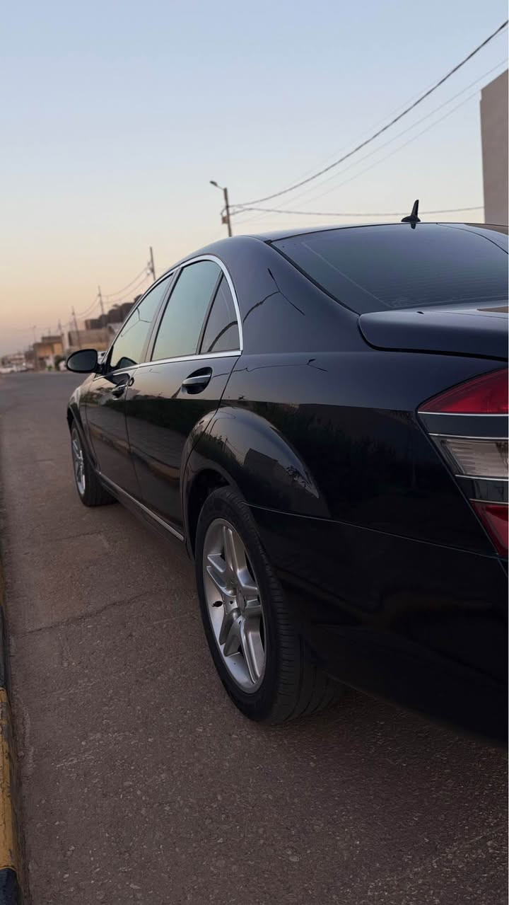 مارسيدس s350 موديل ٢٠٠٧ للبيع

والs غني عن التعريف ومعروضه بسعر ٩٥$ ورقة وبيها مجال 

مكينه حاوية جديدة 

تبريد جديد 

حدادية جديدة 

تخم تاير و وياله جدد اصل amg أصليات 

داينمو وabs وباتري جديد 

هواي مواصفات ومعروفه مواصفات الs

السيارة مكفولة من الصبغ ماعدى كارت بالجاملغ الخلفي مقدار شبر

السيارة قرار ١٠٢ رقم كركوك مفحوصة وما مدفوع كمرك الي يشتريها يدفع كمرك ويكمل معاملة 

مكان السيارة النجف الأشرف 

📲*********** 

واتس اب - اتصال النجف, العراق
