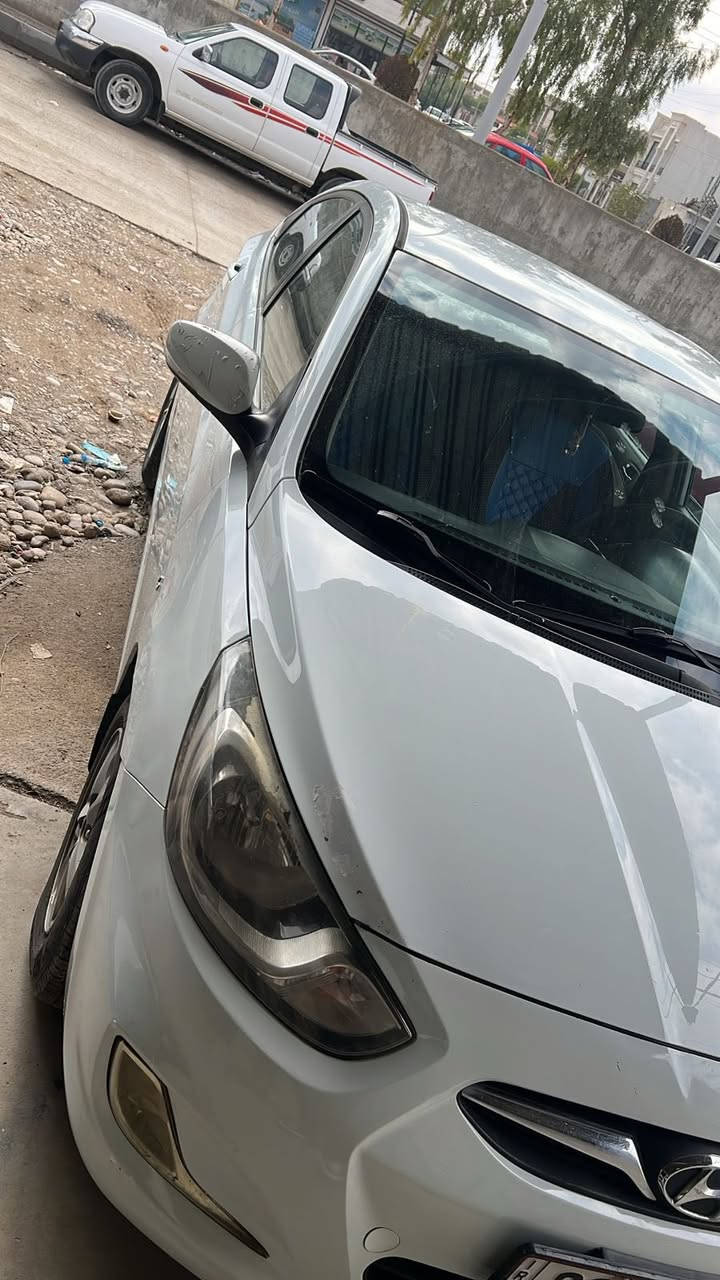 السلام عليكم
اكسنت 2013 
نص مواصفات 
بدون صبغ باب سايق مبدل بلادي 
بيها مكانات تعديل بارد 
محرك 16 مفتوح بس بشرط
رقم سنويه هزه كله جديد 
سعر 98 بيها مجال 
*********** واتساب
