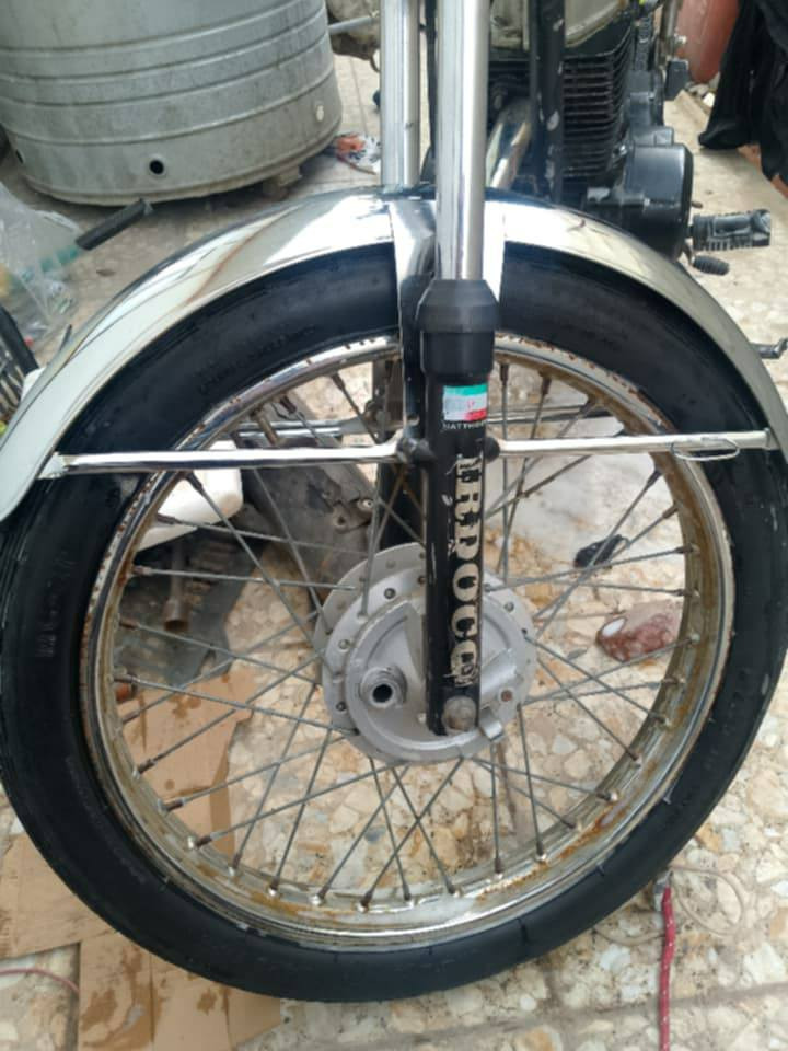 دراجه ايراني ٤ كير ماشه الي كدام معوجه فقط دراجه حربيه مكان الحسينيه مال راشديه رقم *********** بس وتساب و قيم بل يرضي الله ول علم دراجه صاله ٢٠ يوم ما مشتغله
