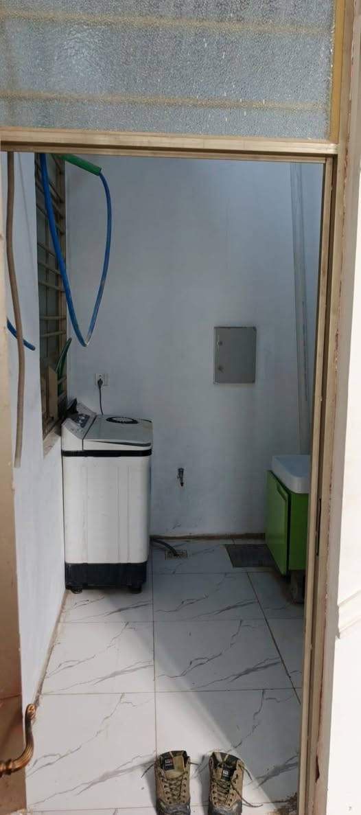 السلام عليكم دار مساحته ١٢٠ متر اني صاحب الدار مباشر ***********
منطقت الدوانم قرب ٣/١٠
