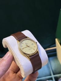 اوميكا اصلي ذهب عيار ١٨ الي مهتم بيها يخابرني  ٠٧٨٥٠٢٩١٤٨٤