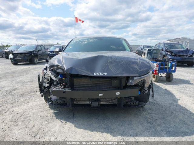 كيا k4 موديل 2025
السعر 140 دخول جديد حادث بسيط موضح بلصور
 مواصفات EX فول عدا الفتحه 
محرك 2000 دوش /شاشة كبيره متصل مع كاميرا دواره/ تحكم ستيرن كروز سرعة مانع انزلاق تحديد مسار/ وضعيات قيادة مود درايف/تبريد بيانو /تشغيل عن بعد/
سايد بريك دكمة/ ويل كب بلاد/ رادار امامي وجانبي/ السيارة مصلحة وجاهزة
 منفيس تترقم شمالي

***********
