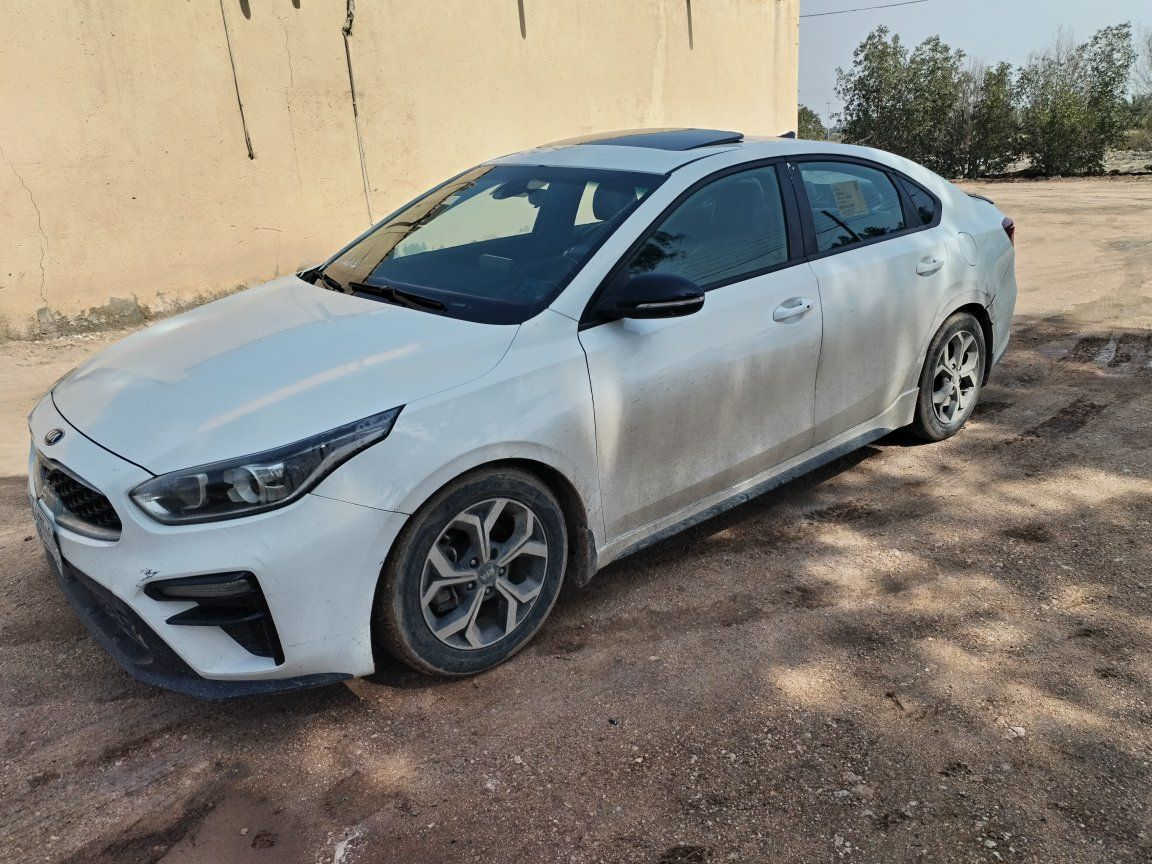 فورتي موديل ٢٠ معوقين مثنى مكينه ٢٠٠٠ دوش مواصفات GT كير ٦ نمر سياره جاهزه حادثه جامغ وبنيد بيه ملاحظات ب العراق ترهم مراوس للاستفسار الاتصال *********** سعره ١١٠
