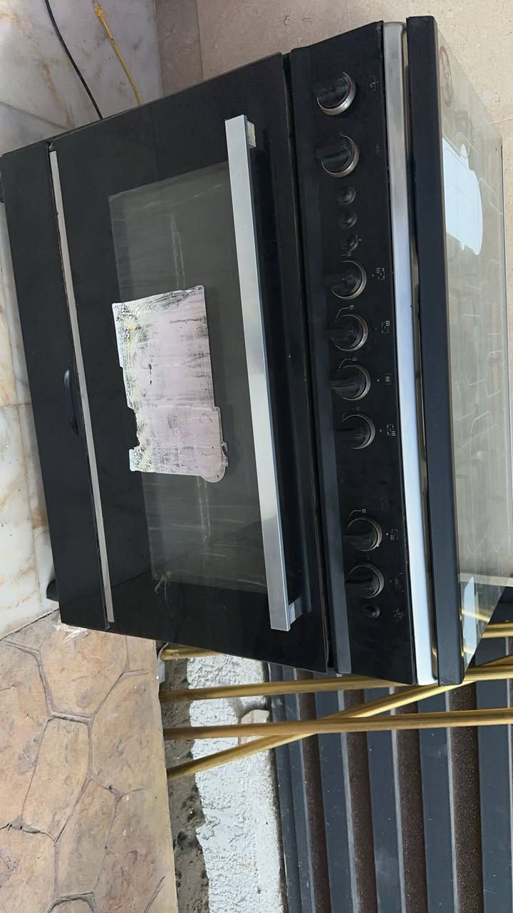 السلام عليكم 
طباخ فريش نظافه 90/100  السعر 400 الف
ممان بغداد البنوك
***********
