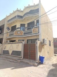 بيت 75 متر الواجه 7 ونص متر  النزال 10 متر  بيه غرفتين طابق ثاني  وصحي...