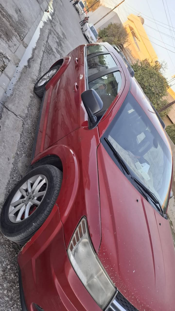 دوج جوري موديل 2018  رقم اربيل قطعتين صبغ  اربع سنلدر سيارة  باسمي سنوية ورقم جديد سبعه راكب  الشاشة  ايباد عنوان كركوك رقم موبايل ***********
